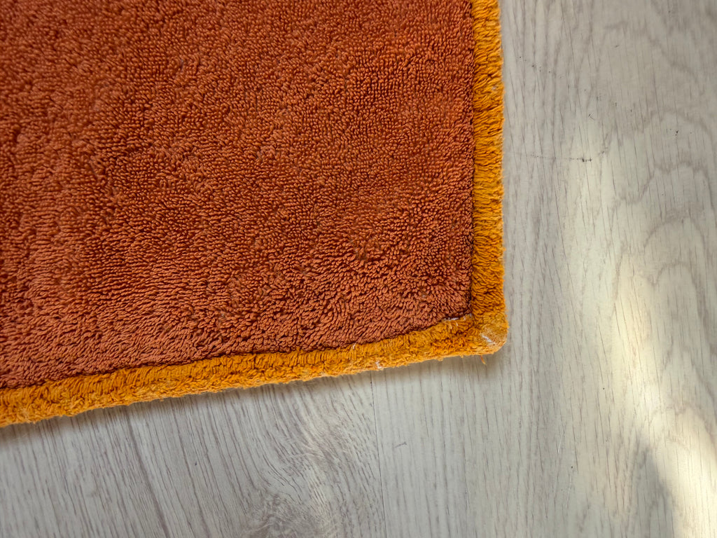 Vintage Hermès Paris Elephants Cotton Terry Towel – 60 × 90 cm – Made in France