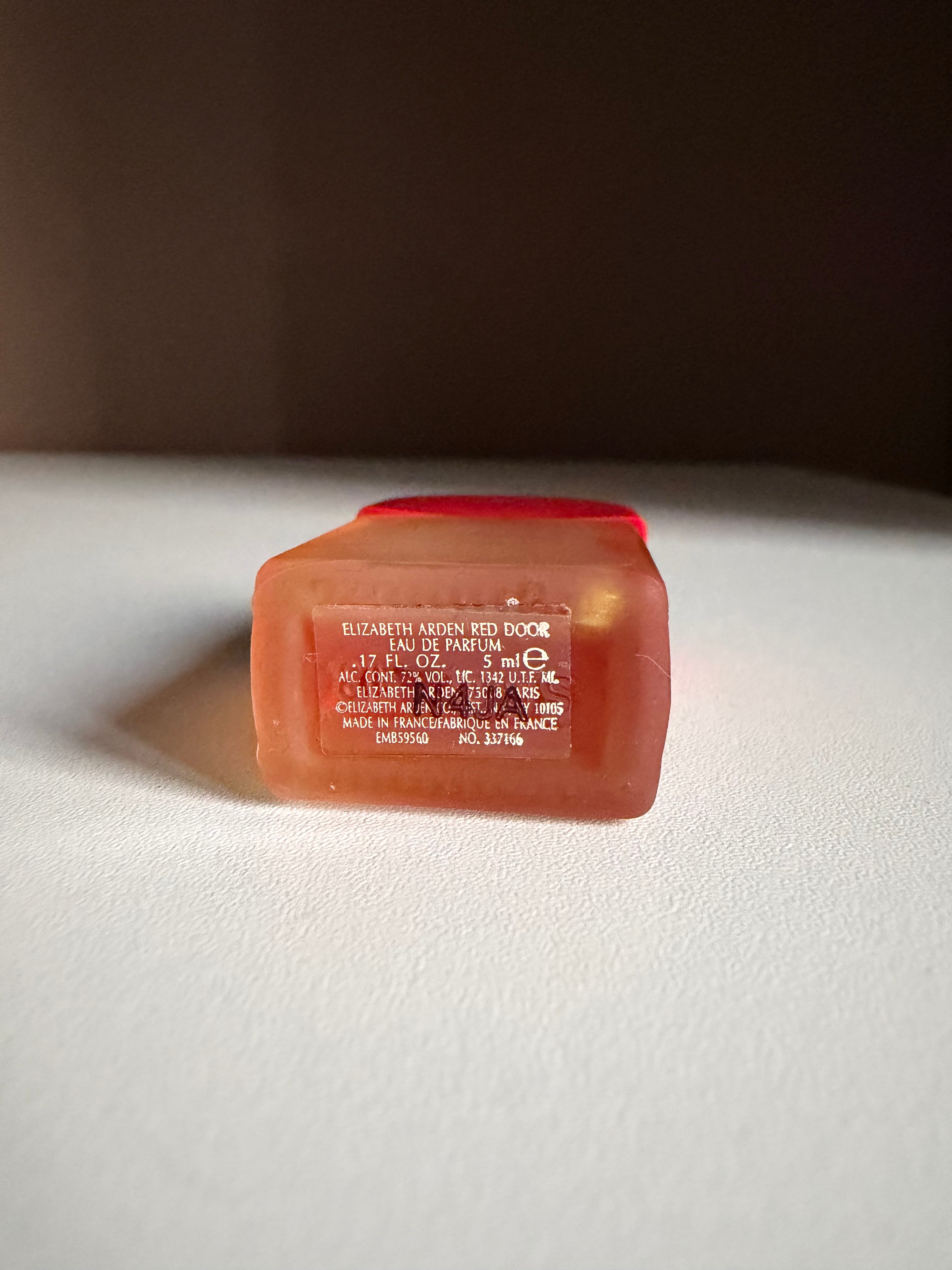 Elizabeth Arden Red Door – Vintage Eau de Parfum Miniature 5 ml